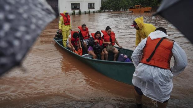 第二个祸患正在肆虐巴西洪水泛滥的南部:虚假信息